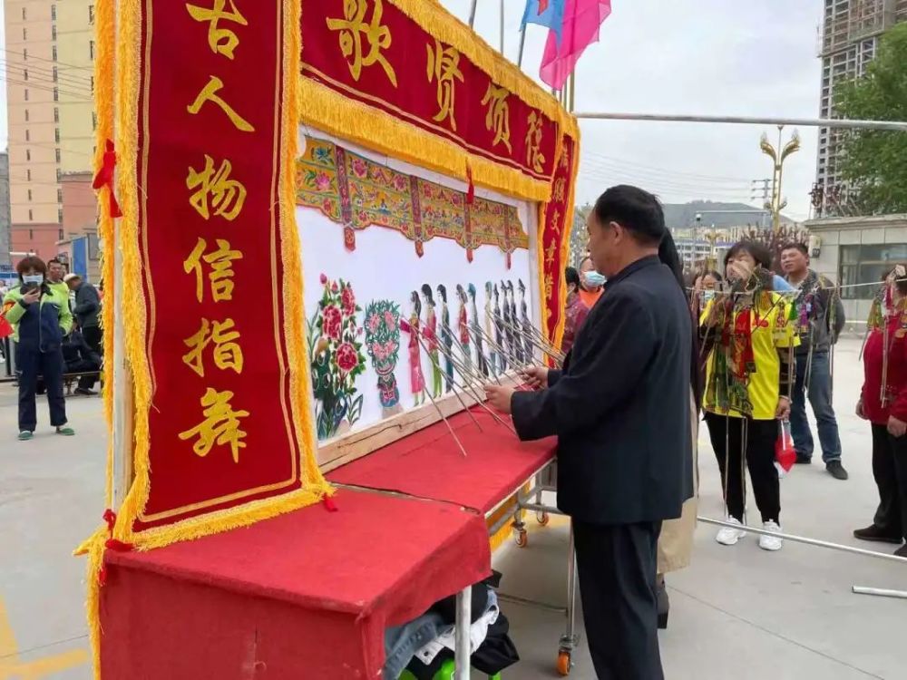 新澳門(mén)王中王期期中，揭秘彩票背后的秘密與策略，揭秘新澳門(mén)王中王彩票背后的秘密與策略，期期中探秘彩票世界
