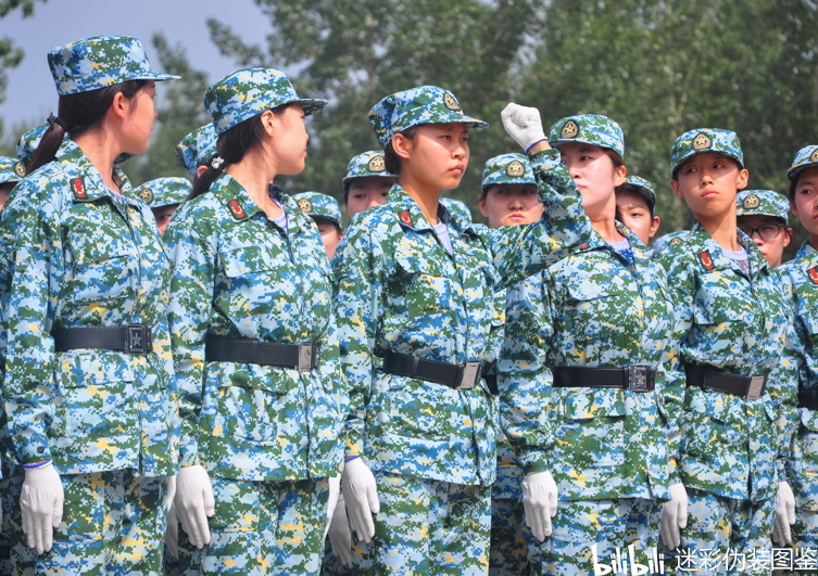 軍訓(xùn)服，時(shí)尚與功能的完美結(jié)合，軍訓(xùn)服，時(shí)尚與功能交融的完美典范