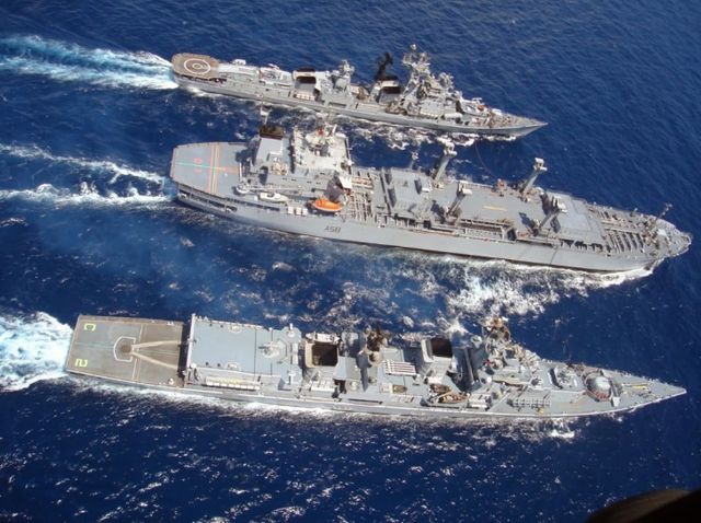中國(guó)第三艘航空母艦下水，揭示強(qiáng)大國(guó)防新里程碑，中國(guó)第三艘航空母艦下水，國(guó)防實(shí)力再上新臺(tái)階