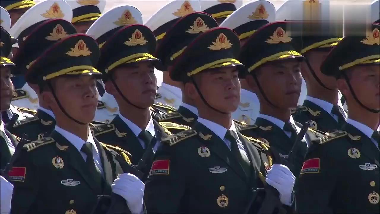 三軍儀仗隊(duì)霸氣視頻，展現(xiàn)雄壯軍威與卓越風(fēng)采，三軍儀仗隊(duì)雄壯風(fēng)采霸氣展現(xiàn)視頻，彰顯卓越軍威與風(fēng)采