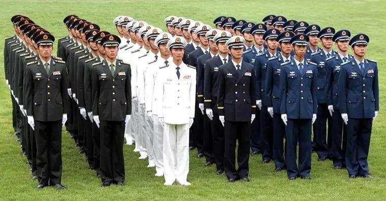 解放軍最新夾克作業(yè)服，設(shè)計(jì)特點(diǎn)與優(yōu)勢(shì)分析，解放軍最新夾克作業(yè)服設(shè)計(jì)特點(diǎn)與優(yōu)勢(shì)解析