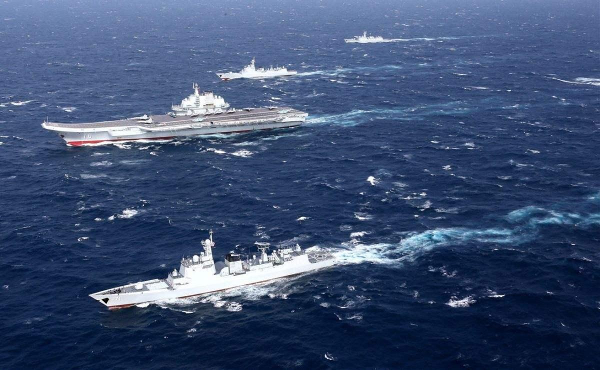 聚焦國際海域，中國戰(zhàn)艦圍觀英艦背后的故事，聚焦國際海域，中國戰(zhàn)艦視角下的英艦背后故事