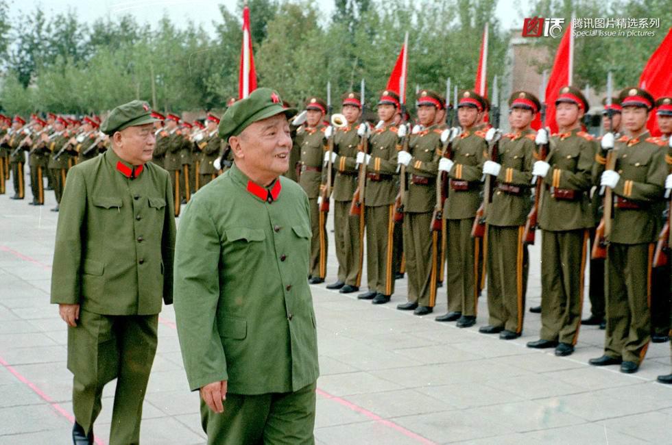解放軍儀仗隊(duì)表演視頻，展現(xiàn)榮耀與力量，解放軍儀仗隊(duì)榮耀與力量的震撼表演視頻