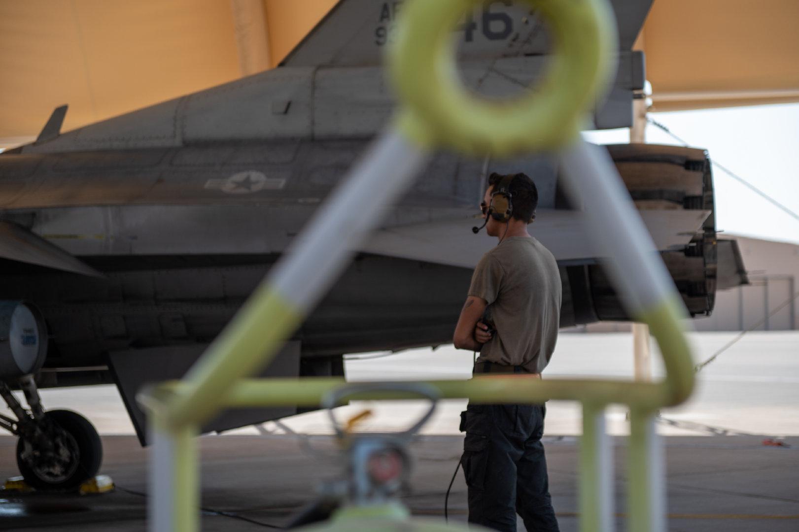 中國空軍戰(zhàn)機數(shù)量概覽，2022年的最新數(shù)據(jù)解讀，中國空軍戰(zhàn)機數(shù)量概覽，最新數(shù)據(jù)解讀及分析（2022版）