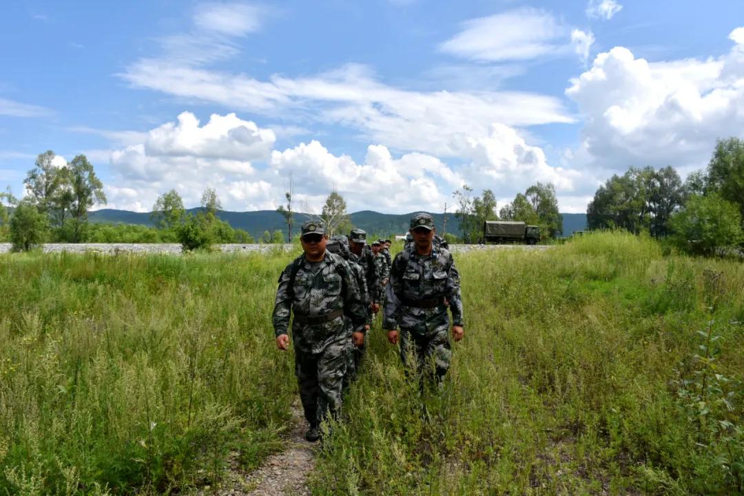 國際軍事形勢最新消息2020深度解析，全球軍事動態(tài)深度解析，國際軍事形勢最新消息2020回顧與前瞻