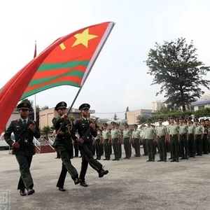 武警部隊(duì)軍旗，榮耀的象征與力量的體現(xiàn)，武警部隊(duì)軍旗，榮耀與力量的象征