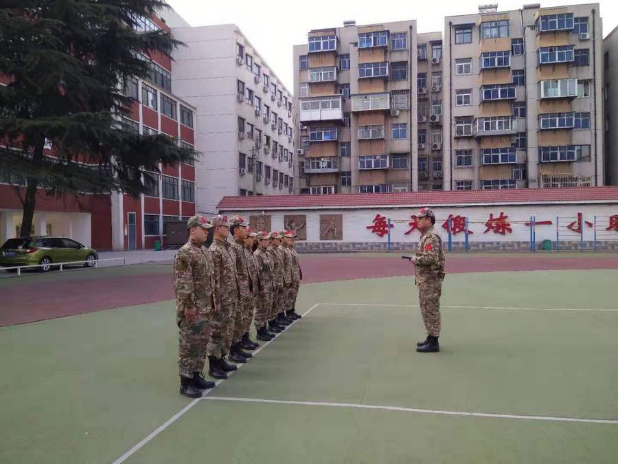 半軍事化管理學(xué)校，理念與實踐，半軍事化管理學(xué)校的理念與實踐探索