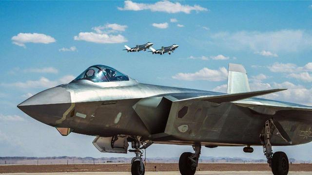 殲-21戰(zhàn)機(jī)介紹，未來空中力量的璀璨明珠，殲-21戰(zhàn)機(jī)，未來空中力量的璀璨明珠介紹