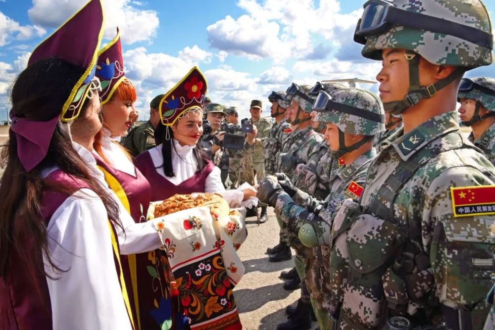俄羅斯邀請中國出兵，兩國軍事合作的深度探討與前景分析，中俄軍事合作深度探討，中國出兵與前景分析