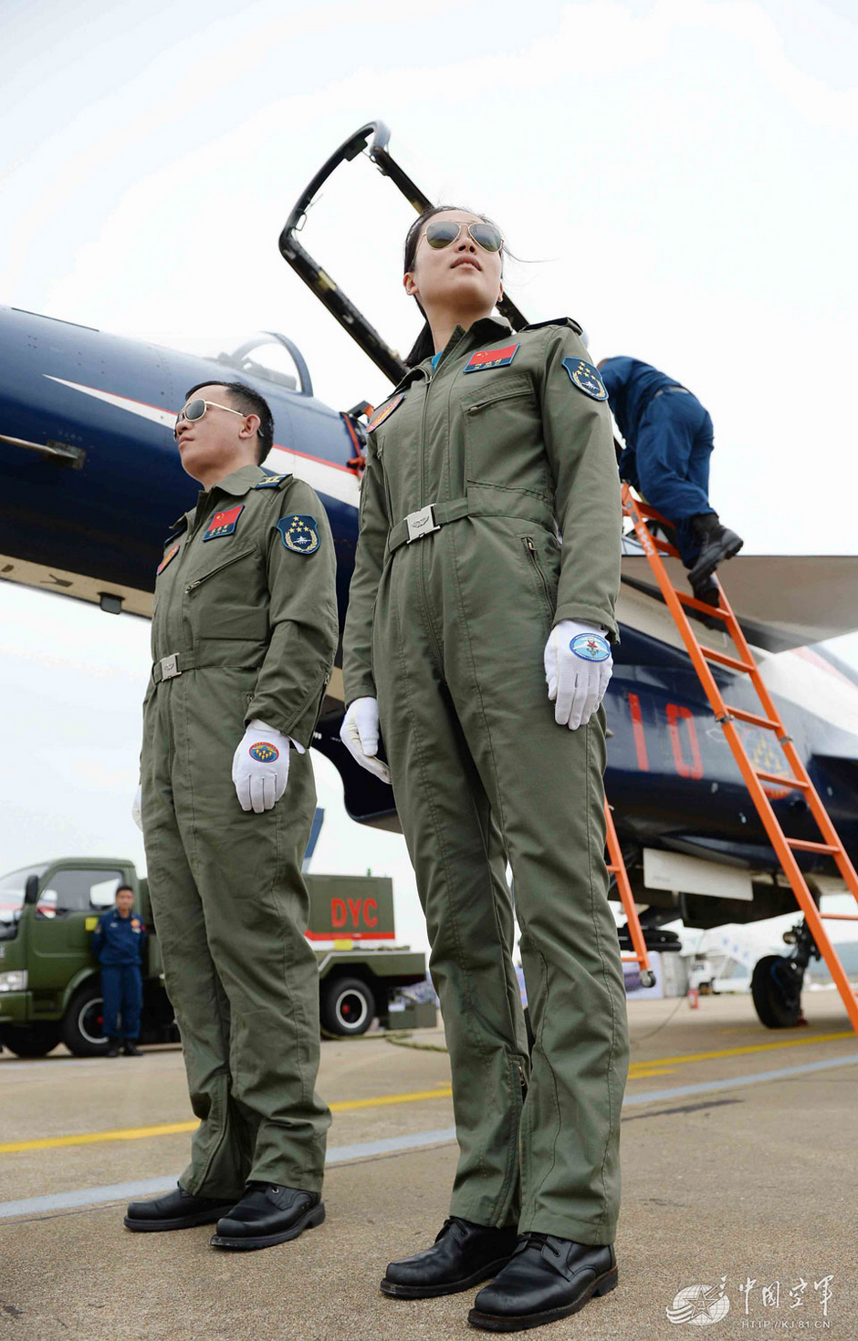 揭秘殲-10女飛行員神秘事件，真相探尋與反思，揭秘殲-10女飛行員神秘事件，探尋真相與反思之路