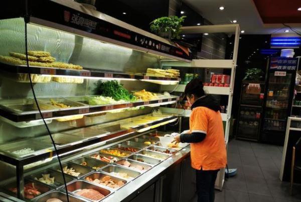 接到了一位身高達2米的客人，服務(wù)體驗的優(yōu)化與挑戰(zhàn)，身高達兩米客人的服務(wù)體驗優(yōu)化與挑戰(zhàn)