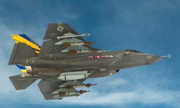 殲-35官方介紹，新一代艦載戰(zhàn)斗機(jī)的卓越性能，殲-35新一代艦載戰(zhàn)斗機(jī)卓越性能介紹