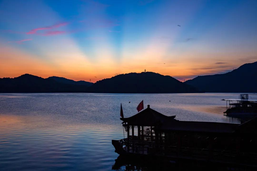 探索未知，去哪里玩，尋找你的旅行靈感，探索未知之旅，尋找旅行靈感的目的地探索