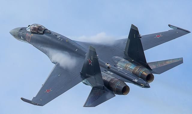 殲23火龍戰(zhàn)斗機圖片，探索中國先進戰(zhàn)斗機的魅力，殲23火龍戰(zhàn)斗機，中國先進戰(zhàn)斗機的魅力探索圖片展示