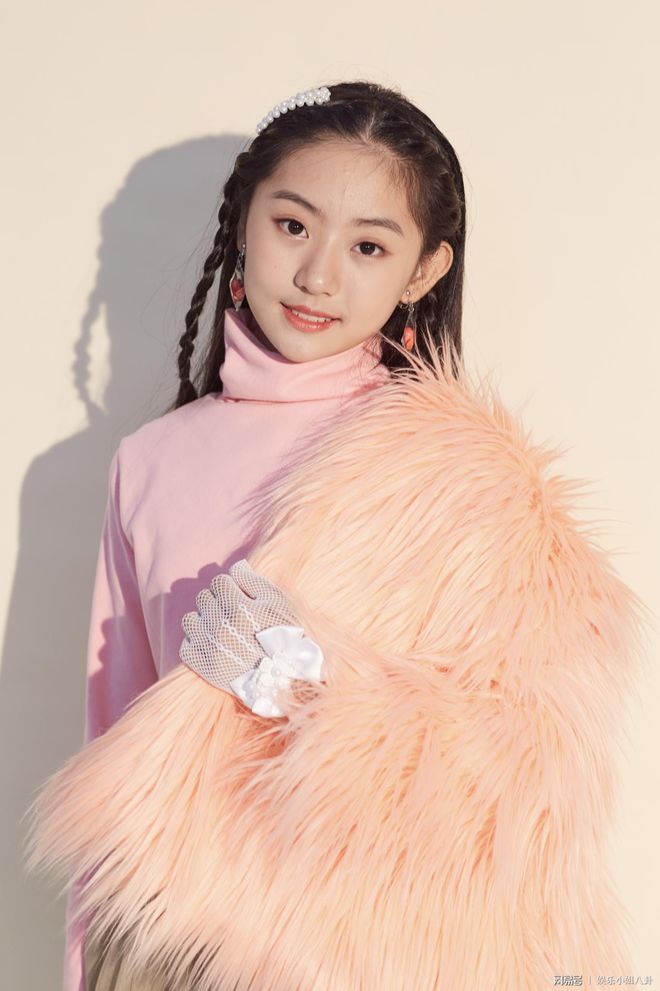 賈靜雯個(gè)人資料簡(jiǎn)介及身高，璀璨明星的非凡魅力，賈靜雯，璀璨明星的魅力與個(gè)人資料簡(jiǎn)介及身高