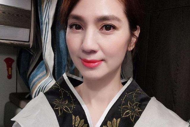 張丹峰老婆，揭秘背后的故事與獨(dú)特魅力，張丹峰老婆，背后的故事與獨(dú)特魅力揭秘