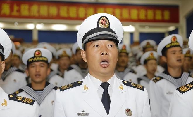 軍士長是什么軍銜？全面解讀軍士長的職責與地位，軍士長職責與地位的全面解讀，軍銜解析與角色探討