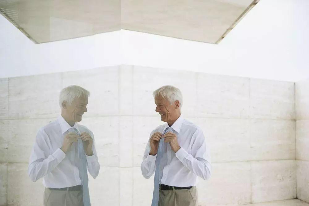 老年斑怎么治，用最簡單的方法，老年斑簡單治療方法，輕松祛斑攻略