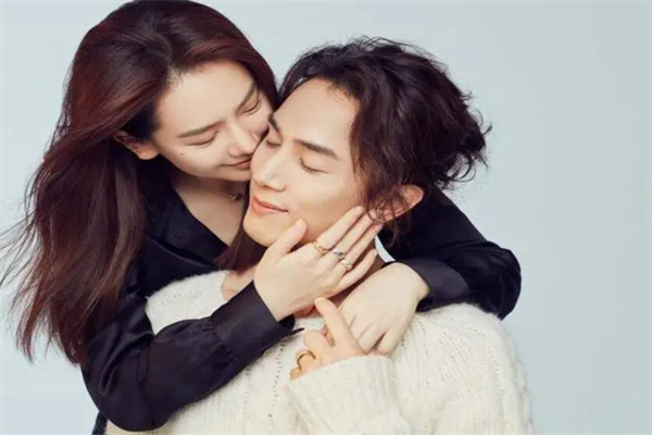 李承鉉第一任妻子，探索背后的故事與真相，李承鉉第一任妻子的故事與真相探索