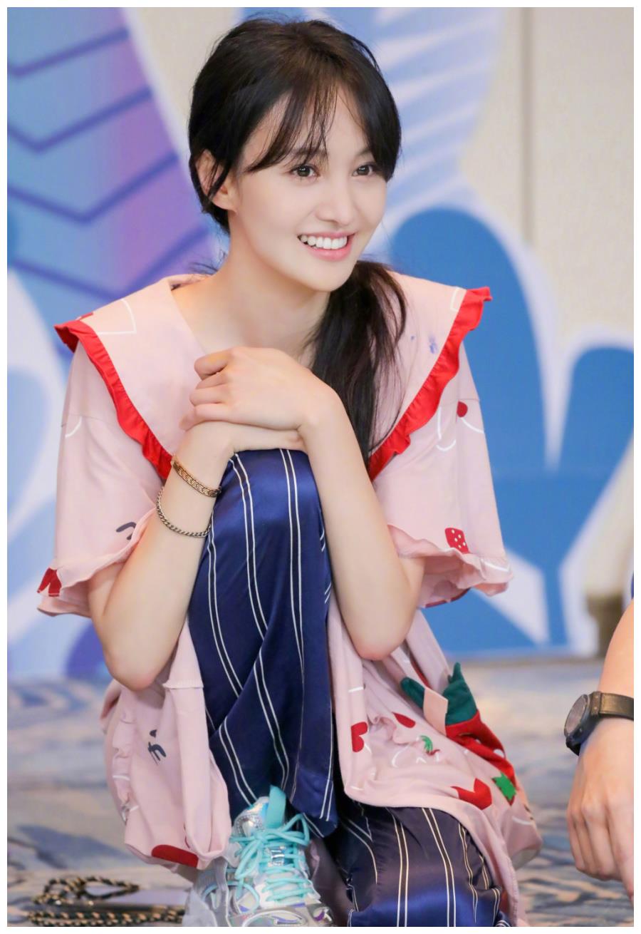 鄭爽現(xiàn)狀揭秘，他的最新動態(tài)與所在之地，鄭爽最新動態(tài)及現(xiàn)狀揭秘，他的所在之地與最新發(fā)展