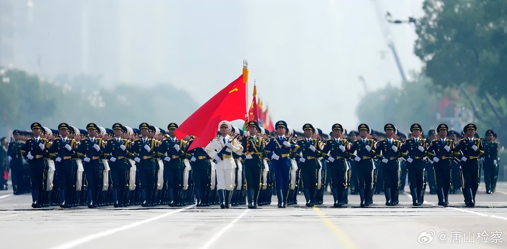 大閱兵視頻完整版，回顧歷史，展望未來(lái)，大閱兵回顧歷史，展望未來(lái)，視頻完整版震撼呈現(xiàn)