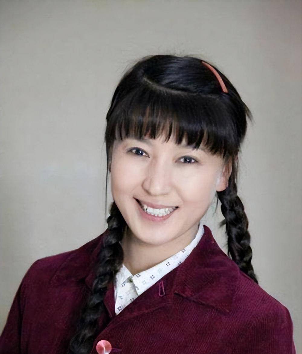 揭秘閆學(xué)晶的婚史與個人資料，一位才華橫溢的演員的成長歷程，揭秘閆學(xué)晶婚史與個人資料，才華橫溢演員的蛻變之路