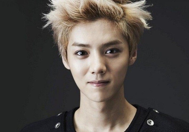 最帥的男明星照片前十名——璀璨星光下的魅力瞬間，璀璨星光下的十大最帥男明星魅力瞬間照片