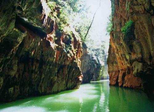 九鄉(xiāng)風(fēng)景區(qū)，自然之美盡收眼底，九鄉(xiāng)風(fēng)景區(qū)，自然之美的全景呈現(xiàn)