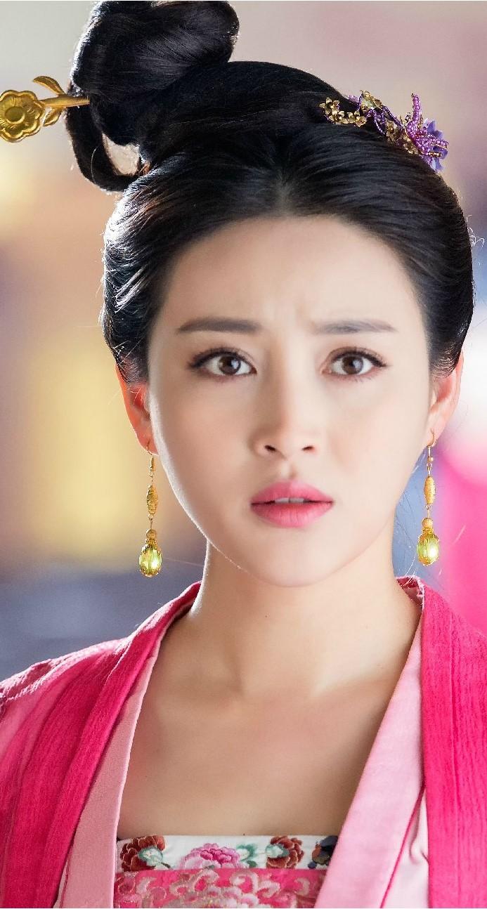 蔣勤勤個(gè)人資料簡介圖片，蔣勤勤個(gè)人資料簡介及圖片