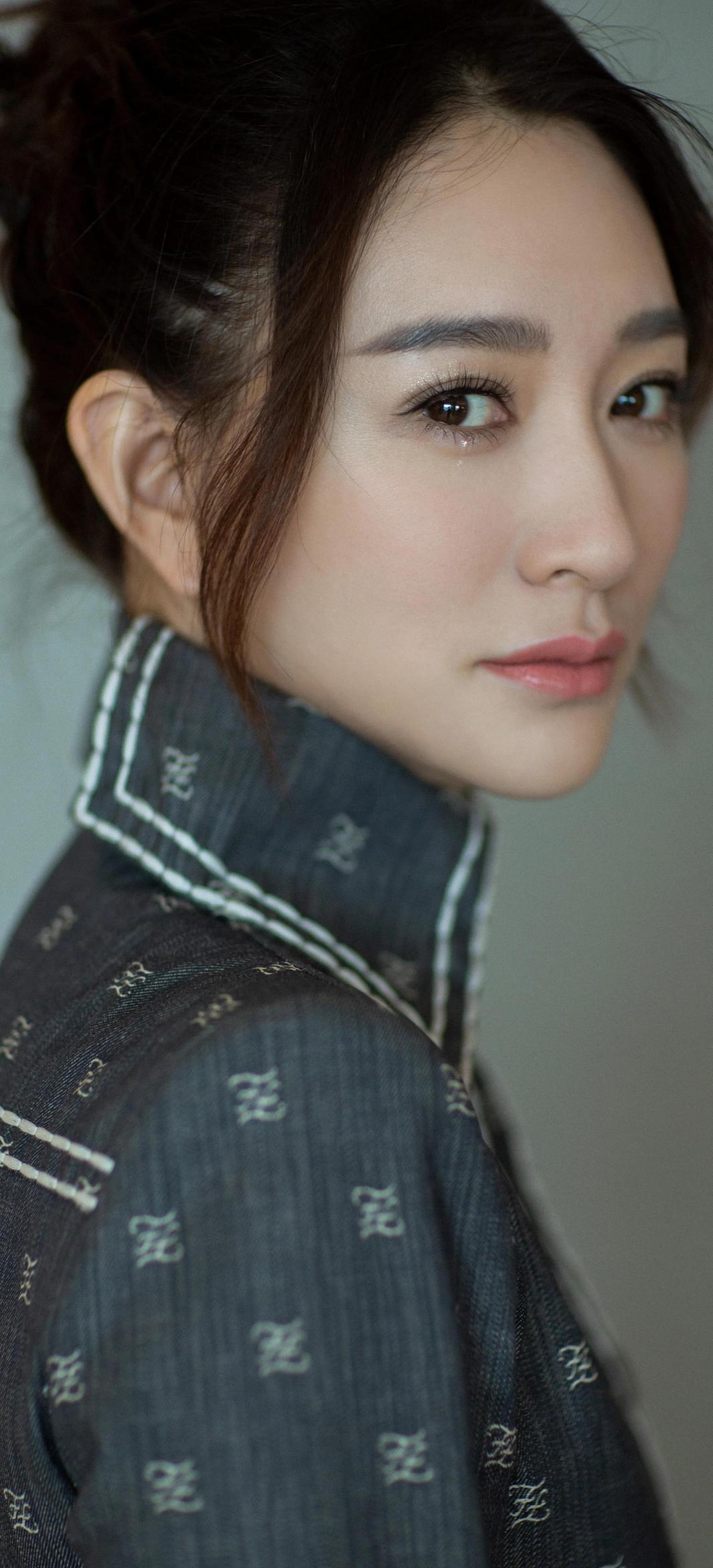 殷桃資產(chǎn)多少億，深度解析殷桃的財富積累與演藝事業(yè)成就，殷桃的財富積累與演藝事業(yè)成就，資產(chǎn)深度解析