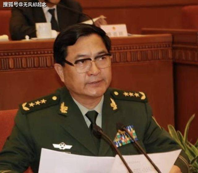 少將中將上將退休年齡，中國軍事領(lǐng)導(dǎo)層退休年齡制度的解析，中國軍事領(lǐng)導(dǎo)層退休年齡制度解析，少將、中將、上將的退休年齡探討