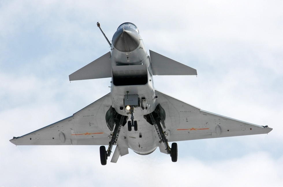 殲-10戰(zhàn)斗機圖片展示，探索中國空中力量的驕傲，殲-10戰(zhàn)斗機圖片展示，中國空中力量的榮耀與驕傲