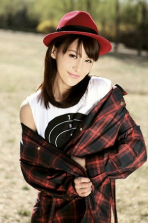 賈青個(gè)人資料，揭秘演藝圈的璀璨明星，賈青個(gè)人揭秘，演藝圈璀璨明星的成長(zhǎng)之旅