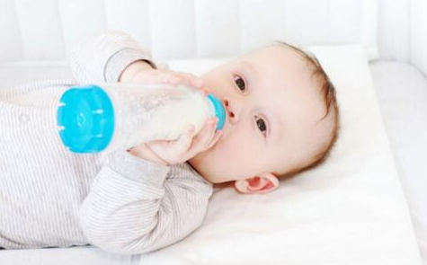 嬰兒喝什么奶粉好——全面解析與選擇指南，嬰兒奶粉選擇指南，全面解析與推薦，讓寶寶喝得更健康！