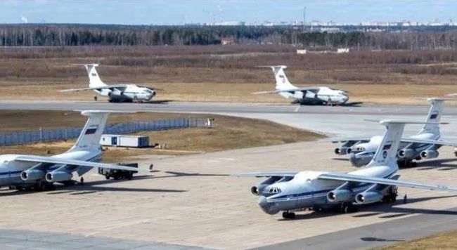 軍事視頻2020最新，回顧與前瞻，軍事視頻回顧與展望，最新動態(tài)與前瞻趨勢（2020年）