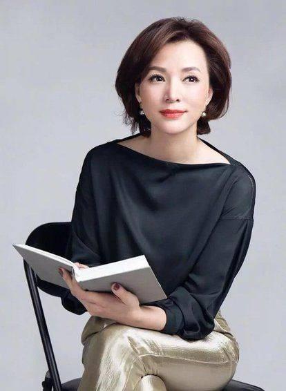 董卿處理結(jié)果及其背后的故事，董卿處理結(jié)果背后的故事揭秘