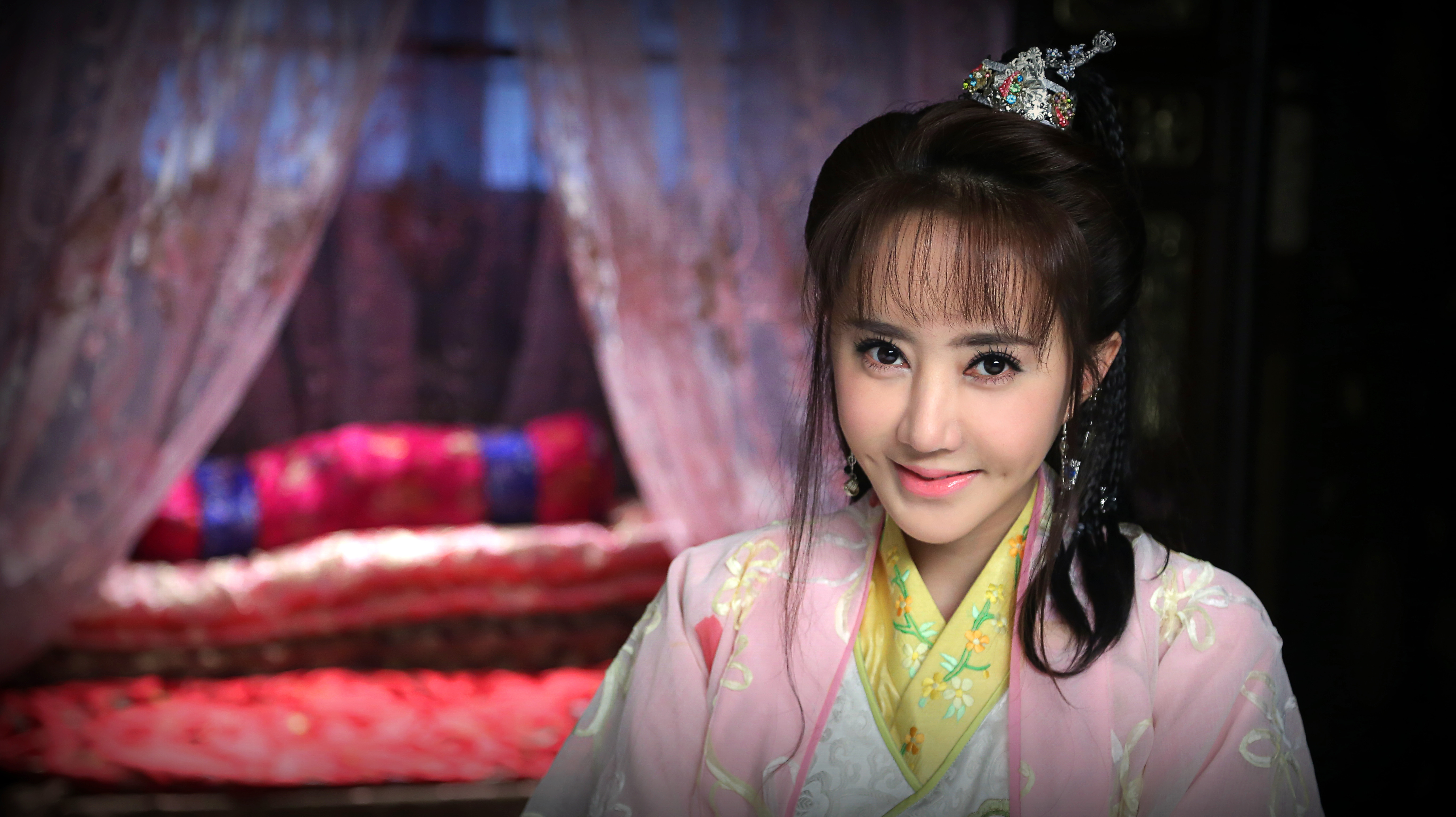 梁晶晶的個人資料，探索明星世界的璀璨明珠，梁晶晶，明星世界的璀璨之星