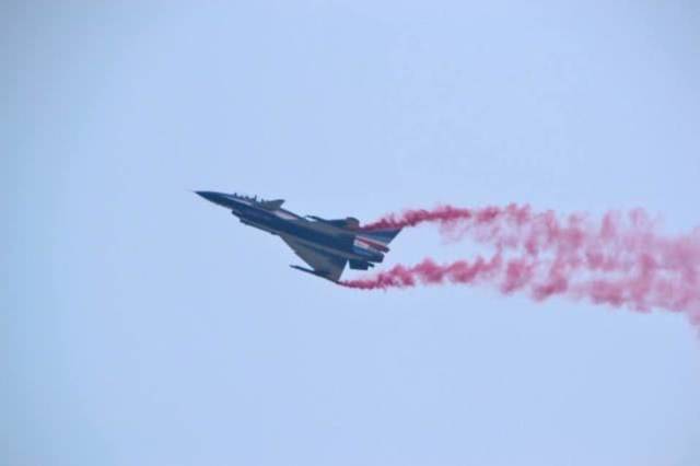 殲-10與F-16在巴基斯坦，技術(shù)比拼下的空戰(zhàn)實力對比，巴基斯坦空戰(zhàn)實力比拼，殲-10與F-16技術(shù)對決