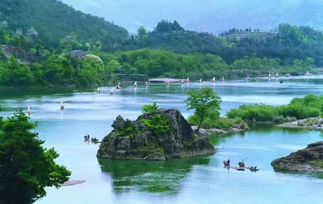 春季旅游最佳去處，探索美麗的自然與人文景觀，春季旅游必去之地，自然與人文景觀的絕美探索