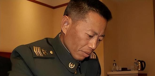 軍士長(zhǎng)待遇詳解，軍士長(zhǎng)待遇全面解析