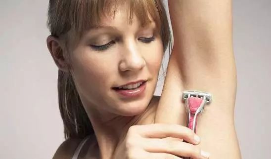 女生是否有必要脫腋毛？全面解析脫毛的利弊與選擇，女生是否應(yīng)該脫腋毛？全面探討脫毛的優(yōu)缺點(diǎn)與選擇