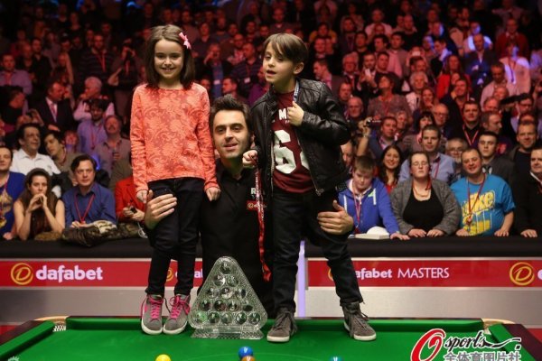 澳門開獎(jiǎng)現(xiàn)場最快結(jié)果，揭秘現(xiàn)場氣氛與實(shí)時(shí)開獎(jiǎng)信息，澳門開獎(jiǎng)現(xiàn)場揭秘，氣氛熱烈，實(shí)時(shí)開獎(jiǎng)信息速遞