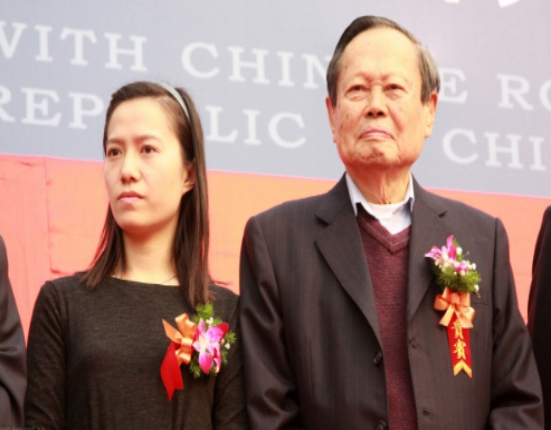 翁帆個人資料簡介圖片，翁帆個人簡介圖片