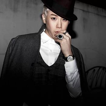 韓國(guó)男明星照片大全，魅力無限，星光熠熠，韓國(guó)男明星魅力照片集錦，星光熠熠，魅力無限